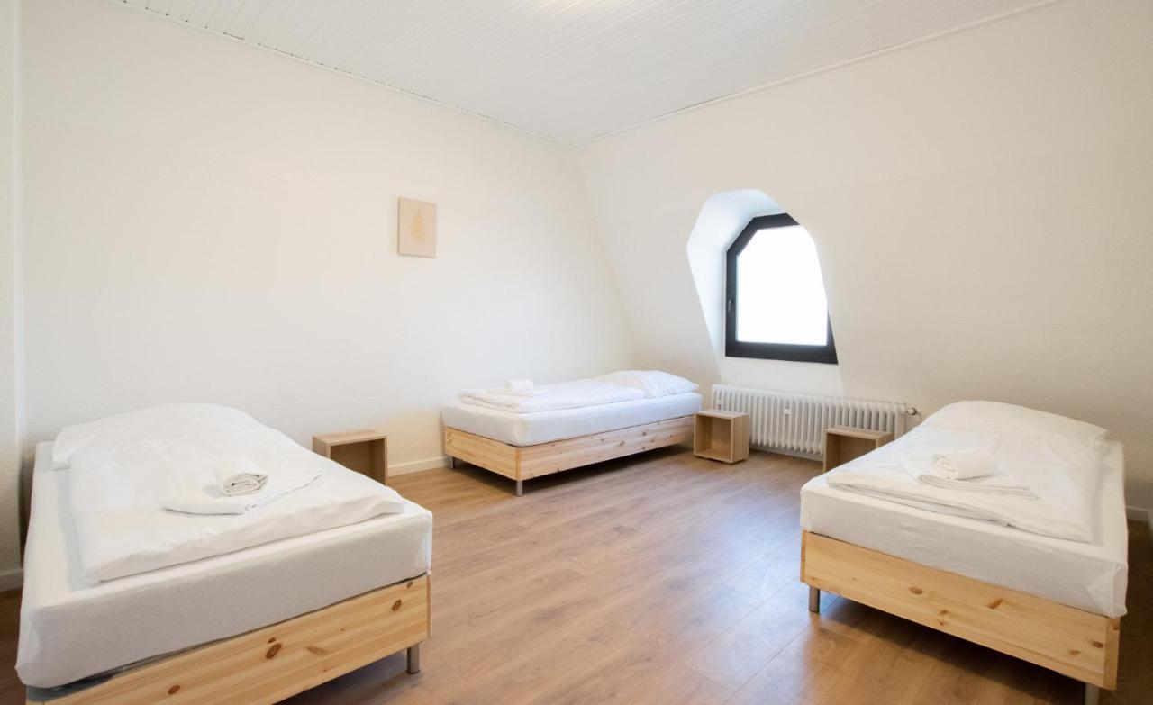Raj Living - With 2 , 3 And 6 - 15 Min To Messe Dus And Old Town Dus Apartment Dusseldorf