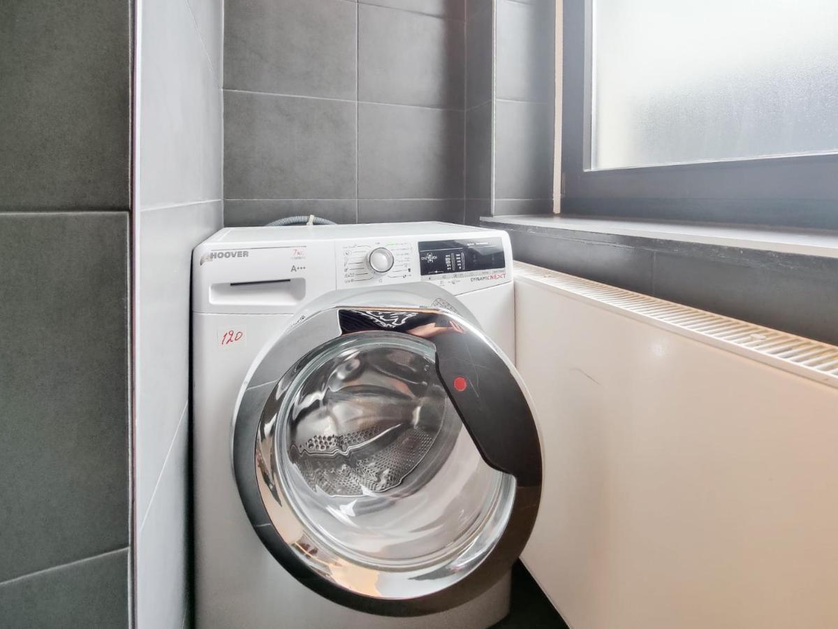 Raj Living - With 2 , 3 And 6 - 15 Min To Messe Dus And Old Town Dus Dusseldorf