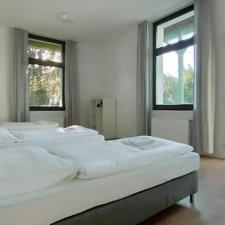 Raj Living - City Apartments With 2 , 3 And 6 Rooms - 15 Min To Messe Dus And Old Town Dus Dusseldorf Exterior photo