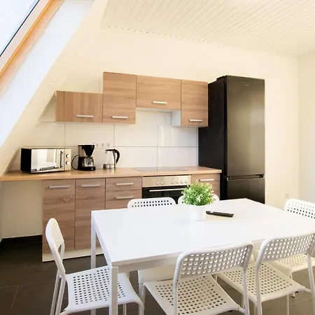 Raj Living - City Apartments With 2 , 3 And 6 Rooms - 15 Min To Messe Dus And Old Town Dus Dusseldorf Exterior photo